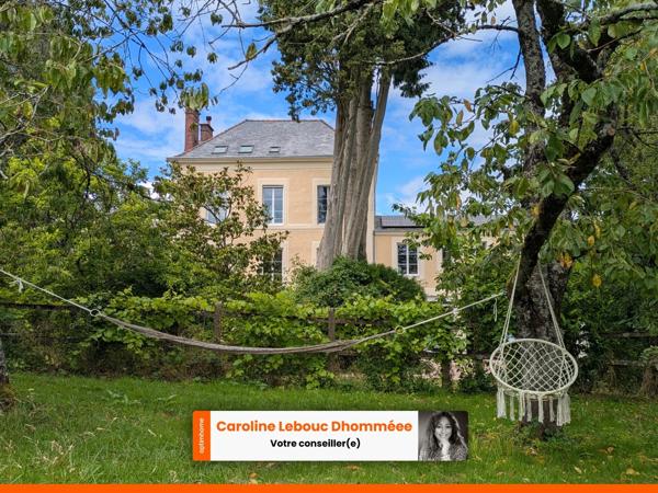 Demeure bourgeoise restaurée avec parc paysager et maison d'amis en centre-ville de Mamers