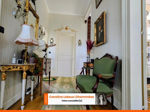 Demeure bourgeoise restaurée avec parc paysager et maison d'amis en centre-ville de Mamers