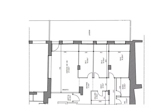 À découvrir sans tarder : appartement rénové intégralement dans un immeuble remis à neuf.