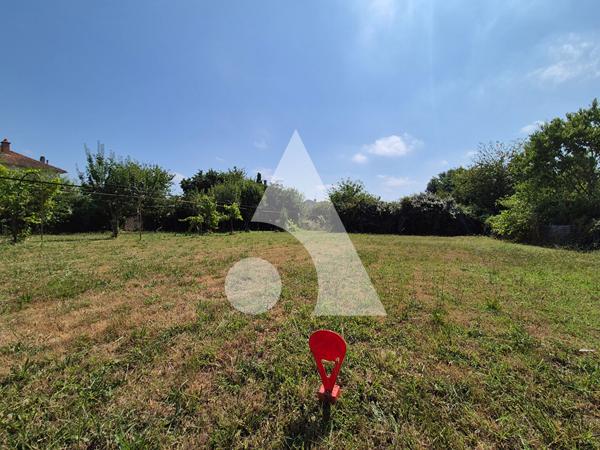 Terrain 859 m2