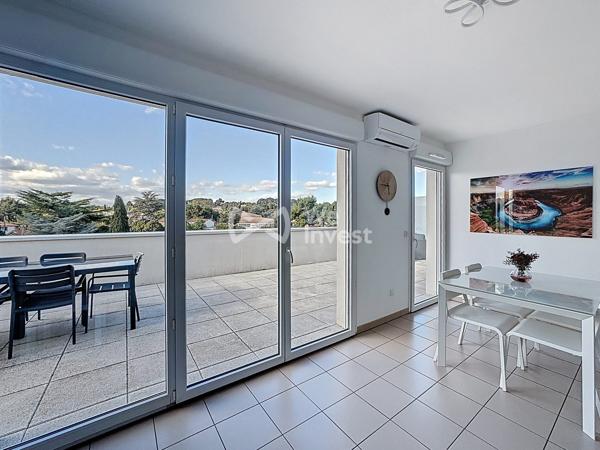 Appartement en dernier étage avec grande terrasse