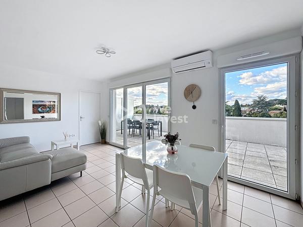 Appartement en dernier étage avec grande terrasse
