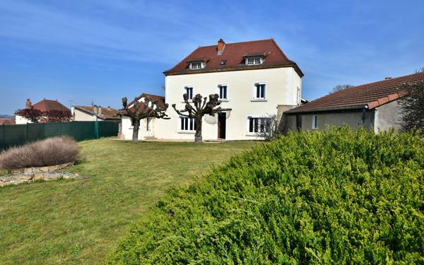 Maison à vendre    6 pièces • 175 m2 Pouilly-sous-Charlieu