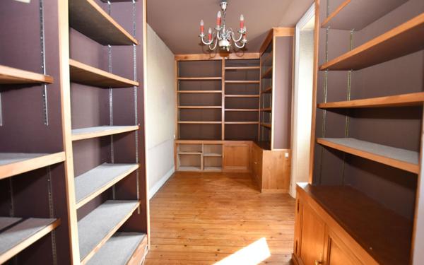 Maison à vendre    6 pièces • 175 m2 Pouilly-sous-Charlieu