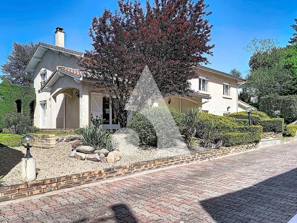 Maison 5 pièces 145 m2