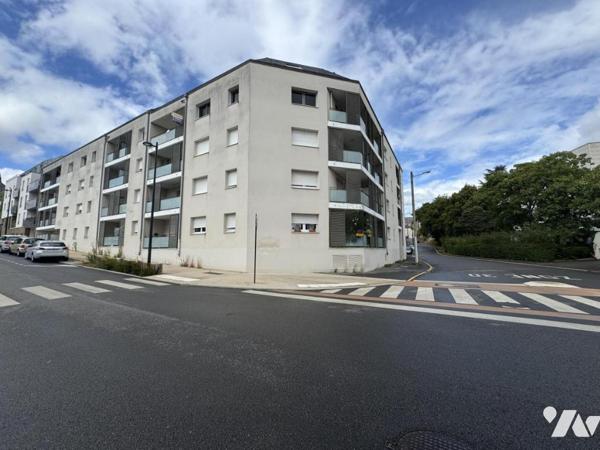 A VENDRE - Appartement 2 chambres - 2 places de parking - balcon
