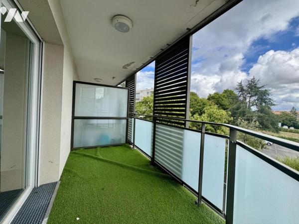 A VENDRE - Appartement 2 chambres - 2 places de parking - balcon
