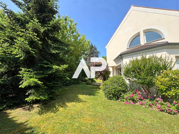 Maison à Montlignon, 7 pièces 186m2 €729 000 ** - Référence 1341
