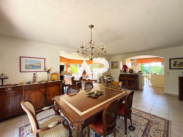 Maison à Montlignon, 7 pièces 186m2 €729 000 ** - Référence 1341