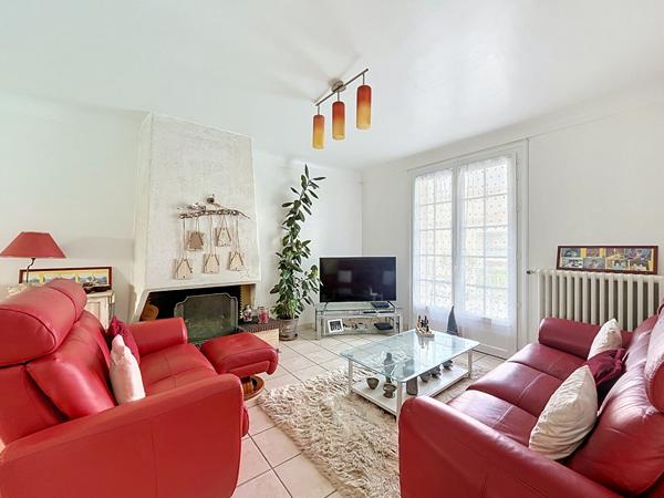 SAINT SEBASTIEN SUR LOIRE MAISON FAMILIALE 5 CHAMBRES 1 BUREAU JARDIN GARAGE