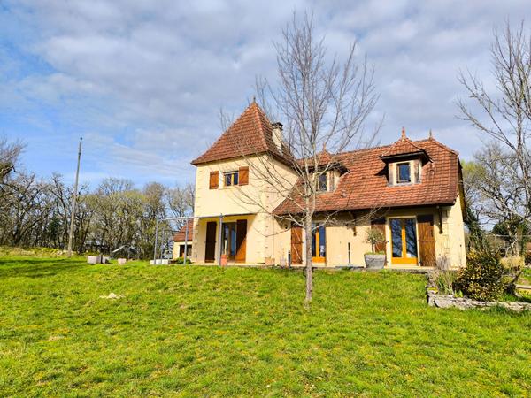 Maison proche Cahors 4 pièce(s) 135 m2, 3 chambres, sans travaux, vue dégagée