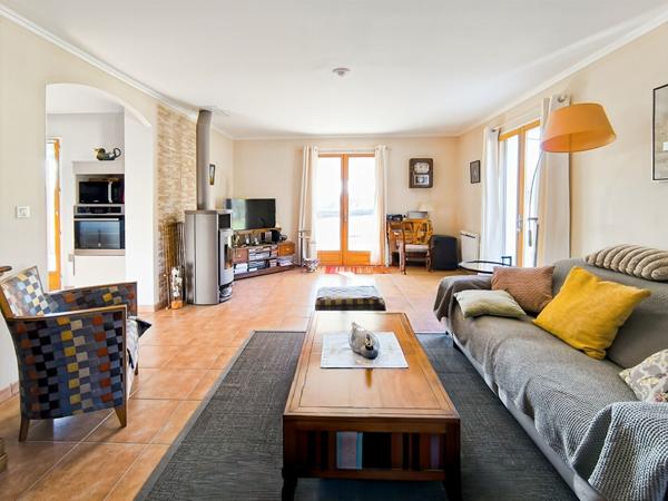 Maison proche Cahors 4 pièce(s) 135 m2, 3 chambres, sans travaux, vue dégagée