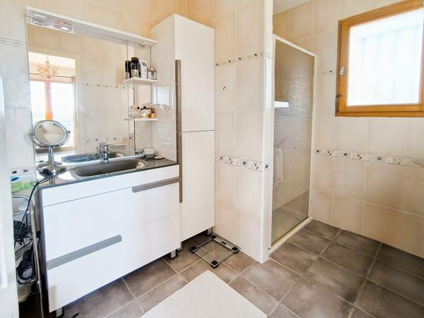 Maison proche Cahors 4 pièce(s) 135 m2, 3 chambres, sans travaux, vue dégagée