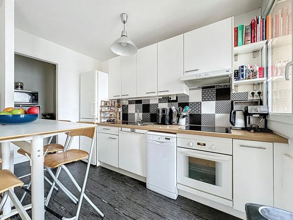 Crimée - Appartement 3 pièces lumineux avec grand balcon