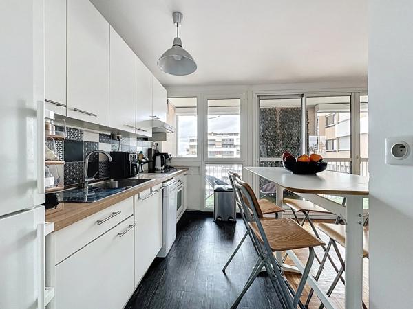 Crimée - Appartement 3 pièces lumineux avec grand balcon