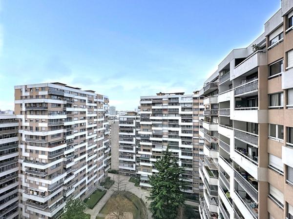 Crimée - Appartement 3 pièces lumineux avec grand balcon