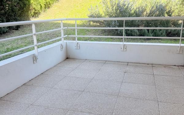 Appartement à vendre    3 pièces • 55,65 m2 Marseille 12