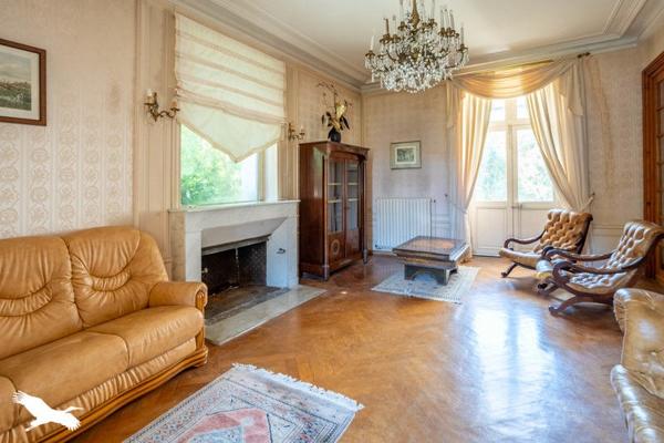 Maison à vendre 525 000 € Châteauneuf-sur-Charente 10 p 456 m² DPE E