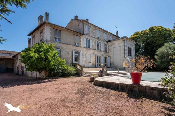 Maison à vendre 525 000 € Châteauneuf-sur-Charente 10 p 456 m² DPE E