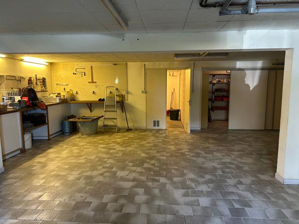 PARTHENAY MAISON SUR SOUS-SOL 180 m2, Parthenay 79200