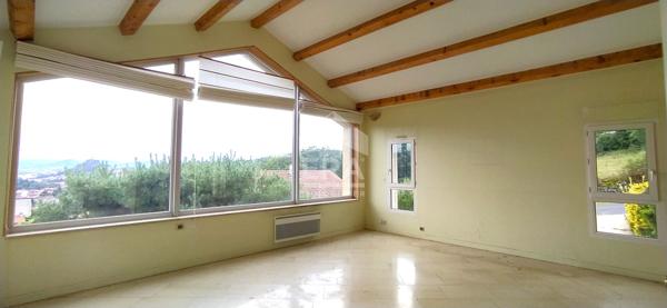A 2.5 km du Puy en Velay, maison 5 pièces 130.06 m2 sur terrain 1160 m2