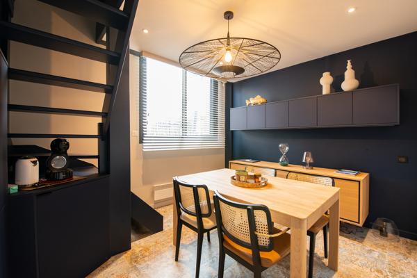 ARCHITECTURE OPTIMISÉE- 2020 - Bureaux dans un duplex entièrement rénové au coeur d'Arcachon centre - Arcachon