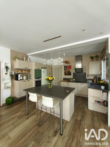 Maison à vendre 8 pièces 203 m² Montreuil-Juigné