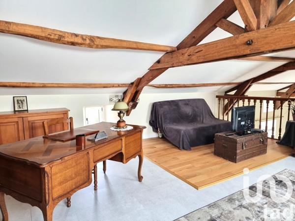 Demeure 10 pièces de 410 m² à Bourg-Charente (16200)