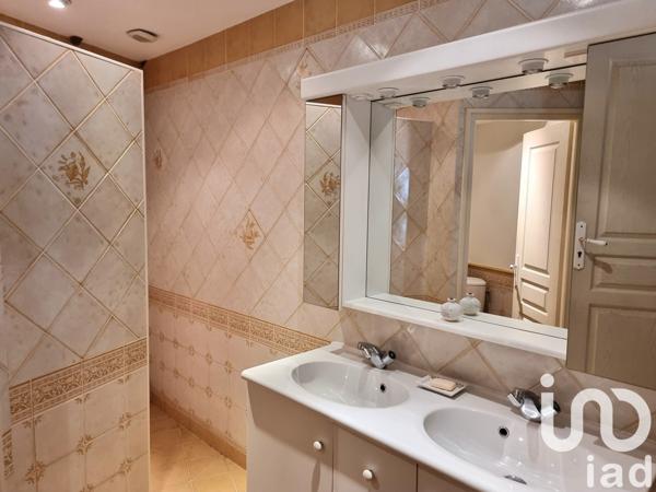 Demeure 10 pièces de 410 m² à Bourg-Charente (16200)