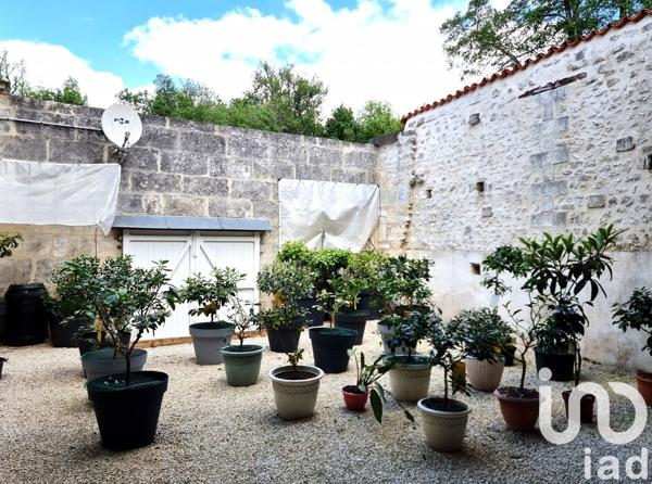 Demeure 10 pièces de 410 m² à Bourg-Charente (16200)