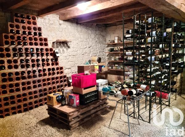 Demeure 10 pièces de 410 m² à Bourg-Charente (16200)