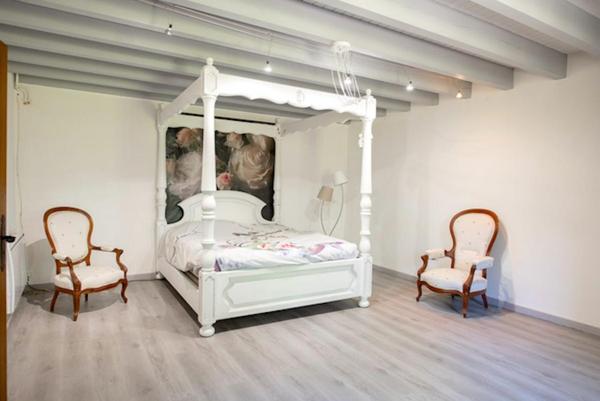 DEMEURE BRESSANE  haut gamme terrain 2 hectares