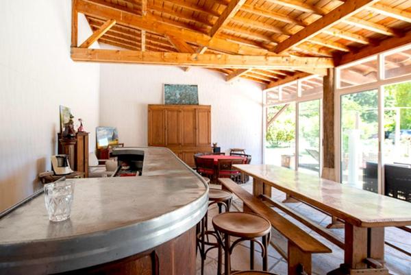 DEMEURE BRESSANE  haut gamme terrain 2 hectares