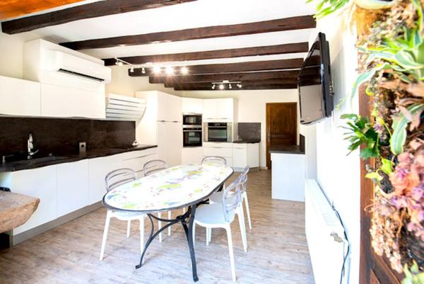 DEMEURE BRESSANE  haut gamme terrain 2 hectares