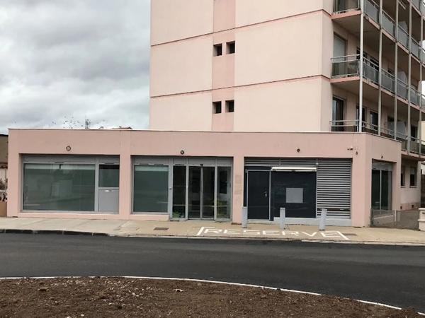 À LOUER : Local de 165 m² en rez-de-chaussée, disposant de deux accès sécurisés à Roanne