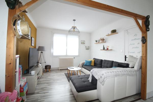 PROCHE DES HALLES, MAISON 3 CHAMBRES AVEC JARDIN CLOS