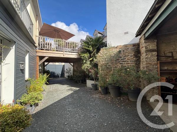 Maison à vendre  10 pièces - 236,15 m 2   VANNES  - 56