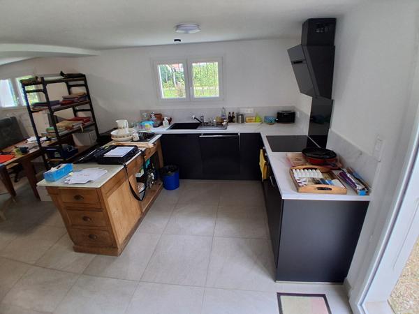 Maison 161 M2 sur 996 M2 rez de chaussée ,espace professionnel