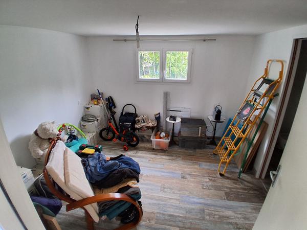 Maison 161 M2 sur 996 M2 rez de chaussée ,espace professionnel