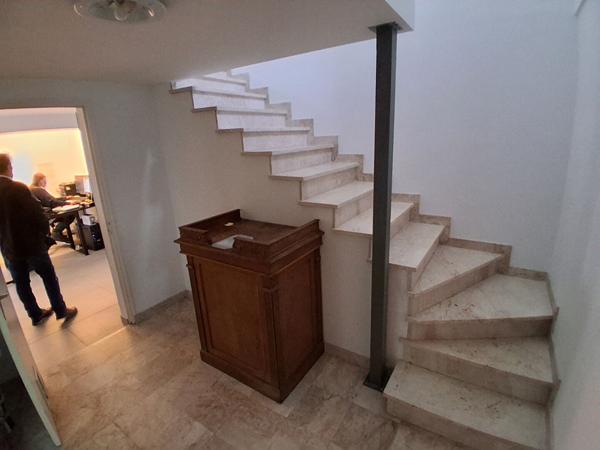 Maison 161 M2 sur 996 M2 rez de chaussée ,espace professionnel