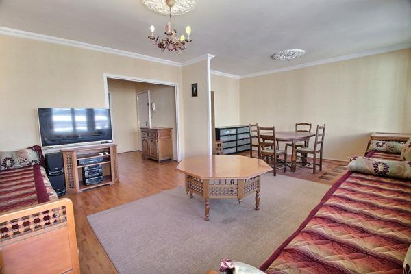 Appartement T3 de 82 m² en hypercentre de CLERMONT-FERRAND avec balcon et parking