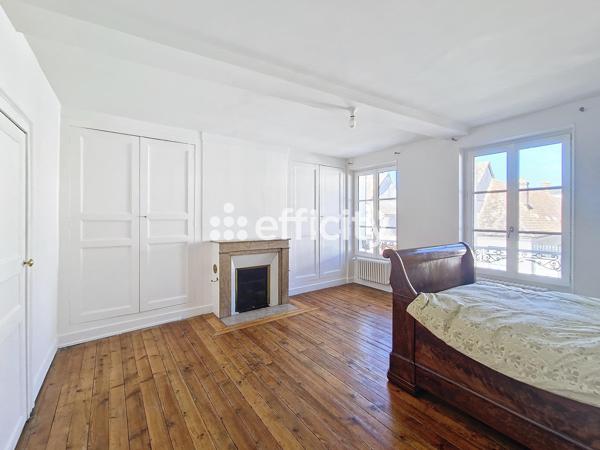 Maison 8 pièces - 220 m²