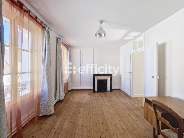 Maison 8 pièces - 220 m²