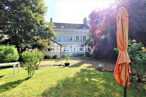 Maison 8 pièces - 220 m²