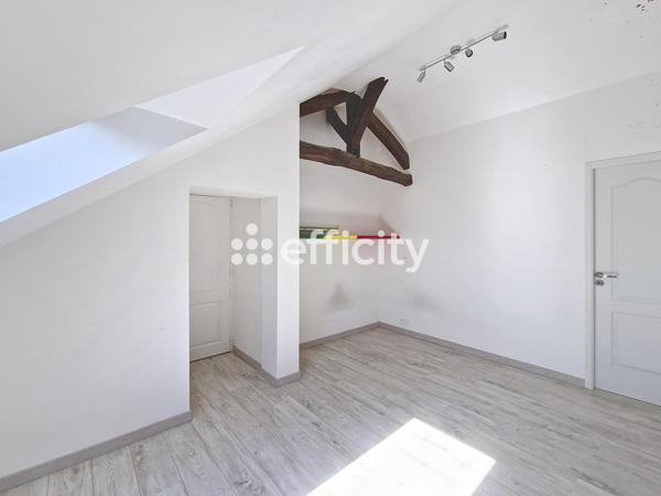 Maison 8 pièces - 220 m²
