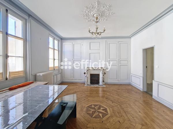 Maison 8 pièces - 220 m²