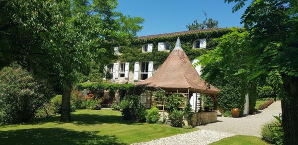 ANCIEN MOULIN DANS UN ENVIRONNEMENT ROMANTIQUE Lectoure