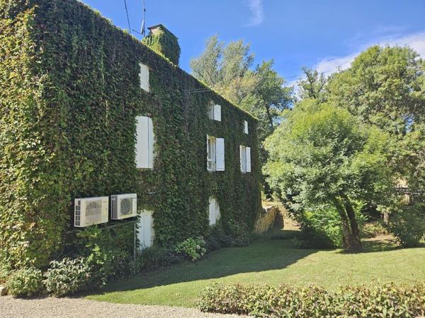 ANCIEN MOULIN DANS UN ENVIRONNEMENT ROMANTIQUE Lectoure