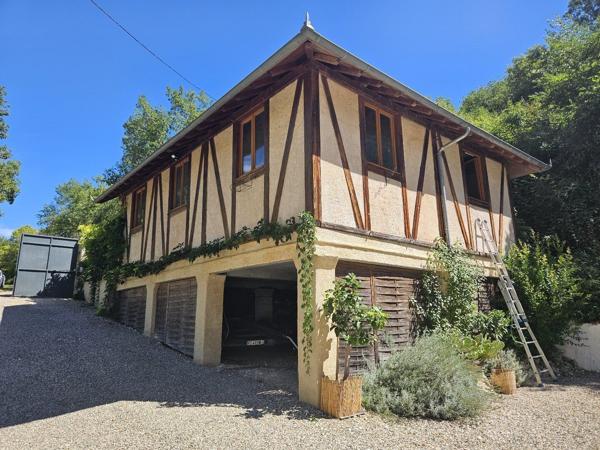 ANCIEN MOULIN DANS UN ENVIRONNEMENT ROMANTIQUE Lectoure