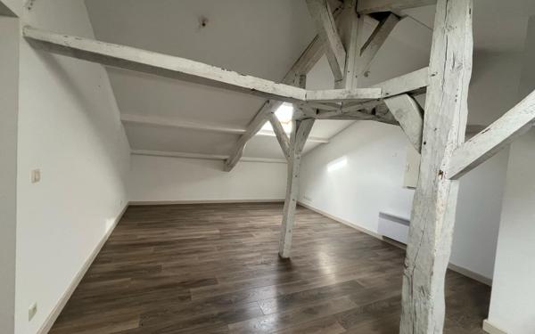 Appartement à louer    3 pièces •  Barcelonne-du-Gers